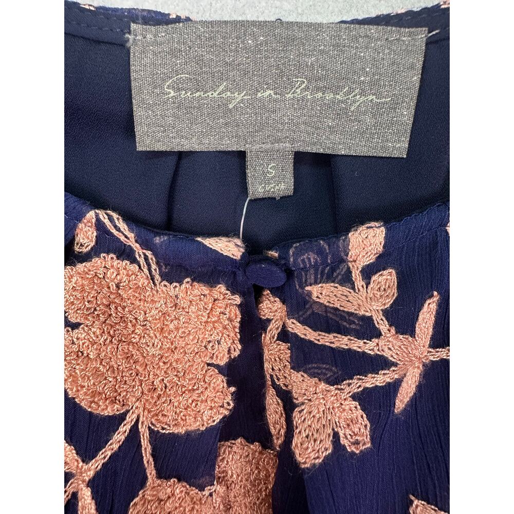 NWOT Anthropologie Sunday in Brooklyn Navy Pink Embroidered Floral Blouse Size S - Picture 5 of 11